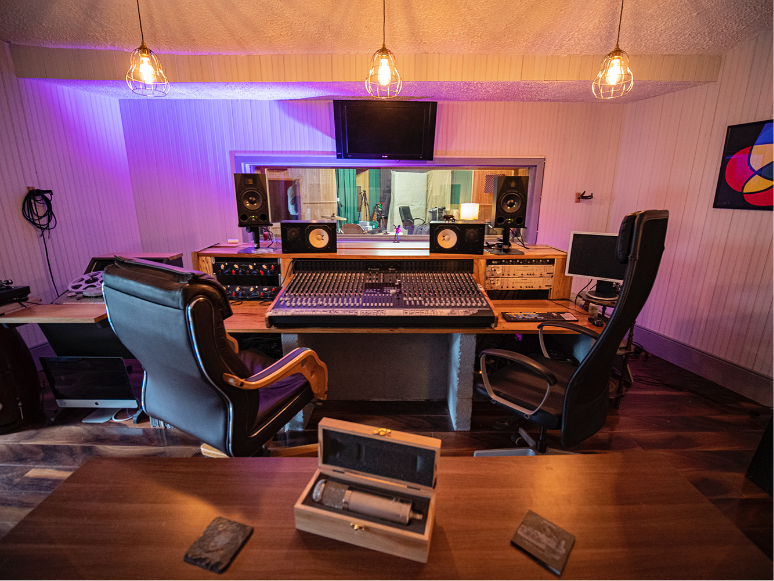 Mixing & Mastering Crossroads Recording Studio